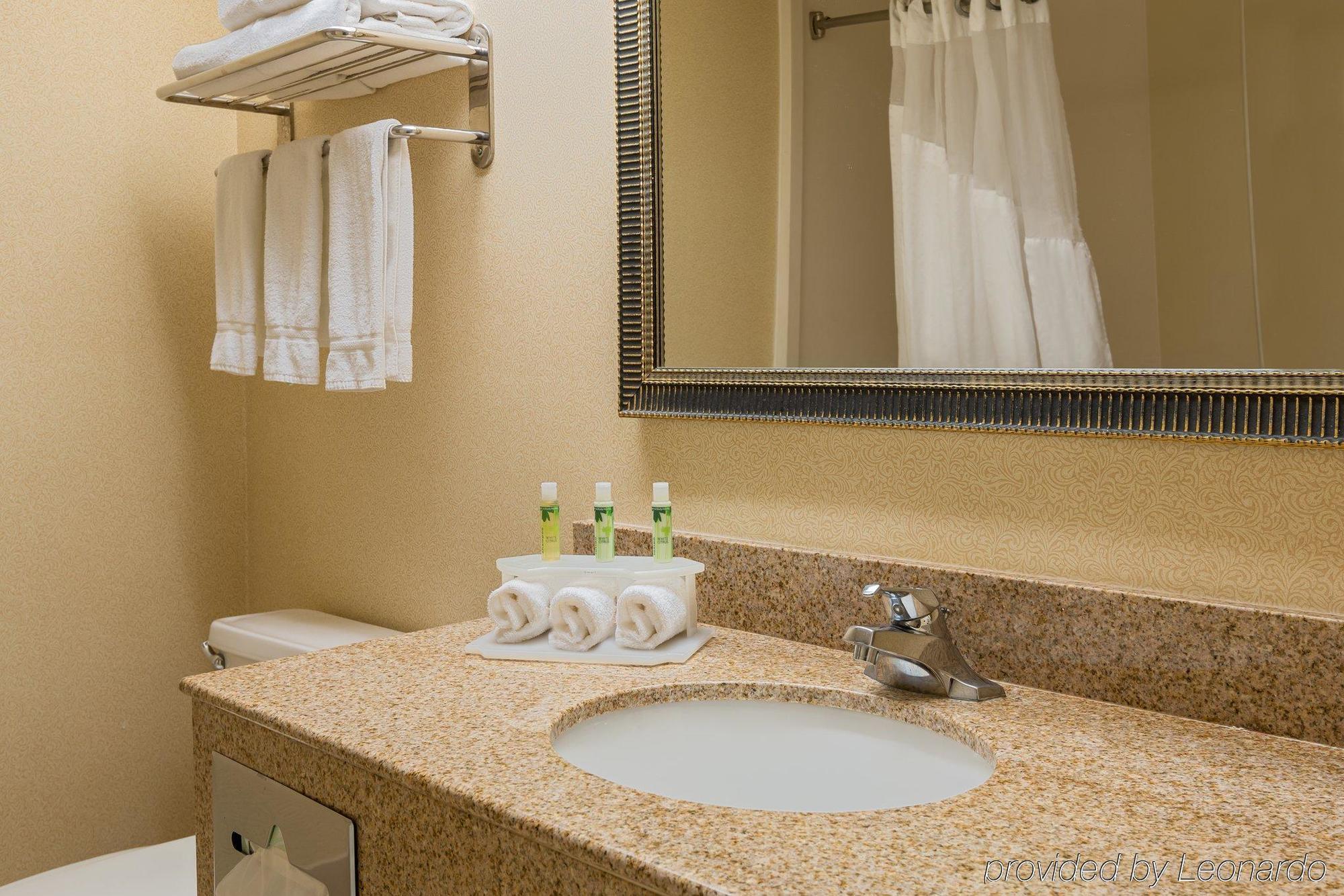 Holiday Inn Express - Chester By Ihg Εξωτερικό φωτογραφία