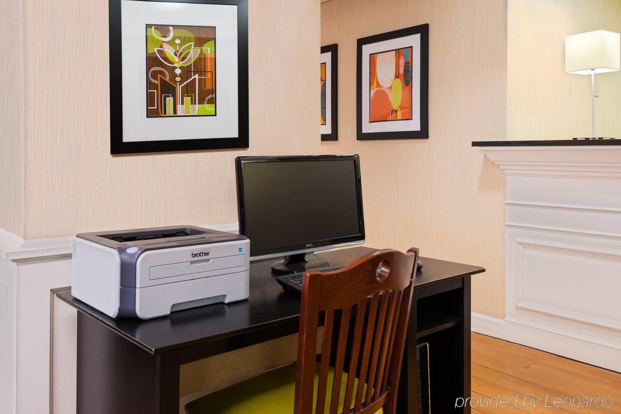 Holiday Inn Express - Chester By Ihg Εξωτερικό φωτογραφία